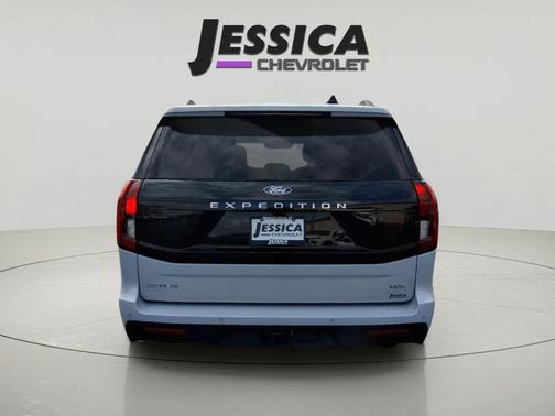 Space Silver 2025 Ford Expedition Max Active 4x4