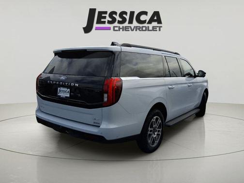 Space Silver 2025 Ford Expedition Max Active 4x4