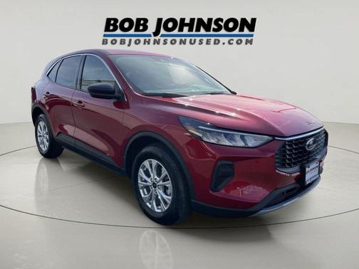Rapid Red Metallic Tinted Clearcoat 2023 Ford Escape Active