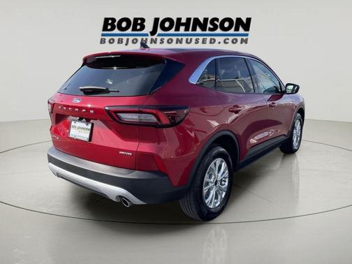 Rapid Red Metallic Tinted Clearcoat 2023 Ford Escape Active