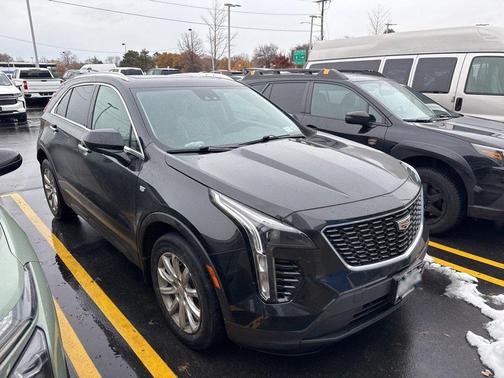 2022 Cadillac XT4 Luxury