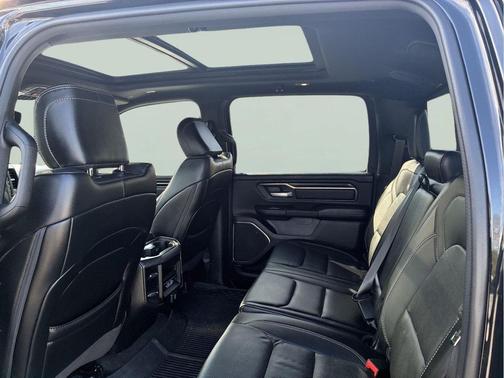 Diamond Black Crystal Pearlcoat 2023 RAM 1500 Rebel