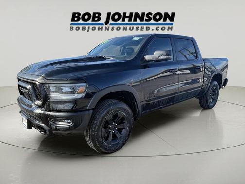 Diamond Black Crystal Pearlcoat 2023 RAM 1500 Rebel