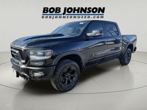 Diamond Black Crystal Pearlcoat 2023 RAM 1500 Rebel