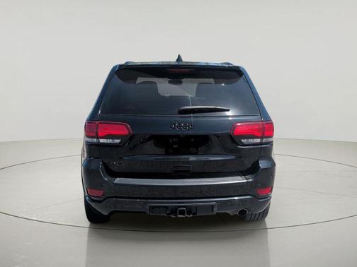 Diamond Black Crystal Pearlcoat 2019 Jeep Grand Cherokee Altitude