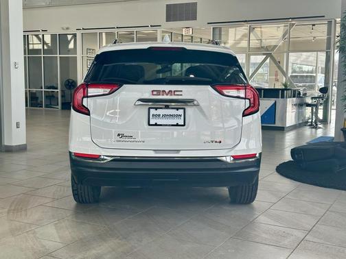 2022 GMC Terrain AWD AT4