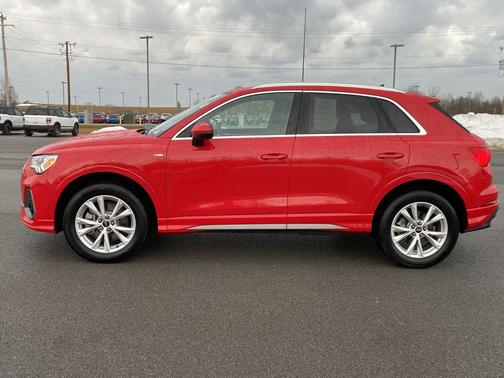 2025 Audi Q3 Premium 45 TFSI S line quattro Tiptronic