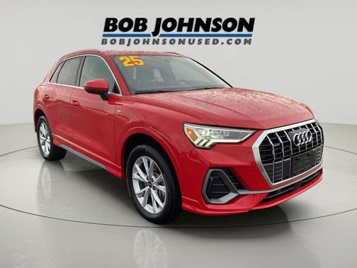 2025 Audi Q3 Premium 45 TFSI S line quattro Tiptronic
