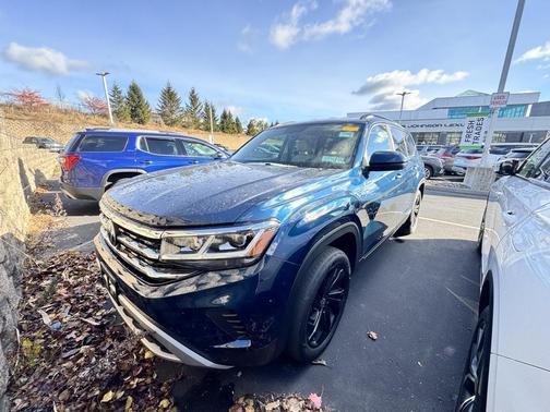 2022 Volkswagen Atlas 3.6L SE w/Technology