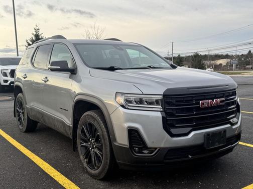2023 GMC Acadia AWD SLT