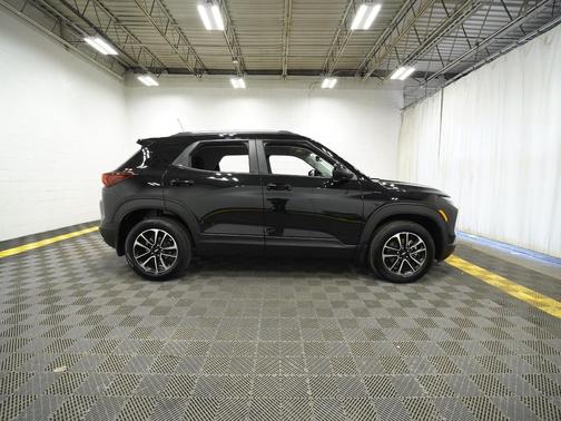 Mosaic Black Metallic 2024 Chevrolet Trailblazer LT
