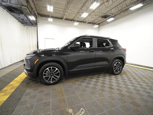 Mosaic Black Metallic 2024 Chevrolet Trailblazer LT