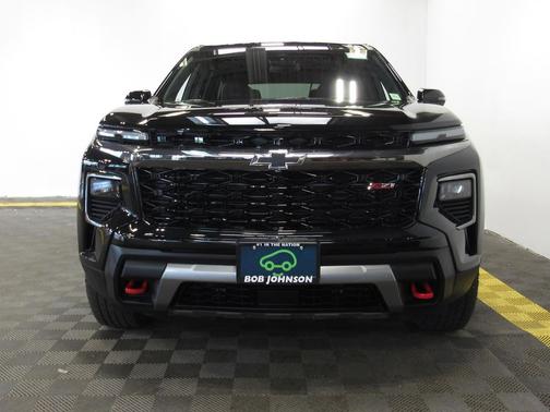 Mosaic Black Metallic 2025 Chevrolet Traverse AWD Z71