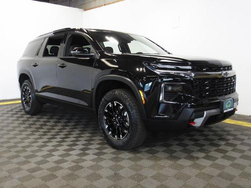 Mosaic Black Metallic 2025 Chevrolet Traverse AWD Z71
