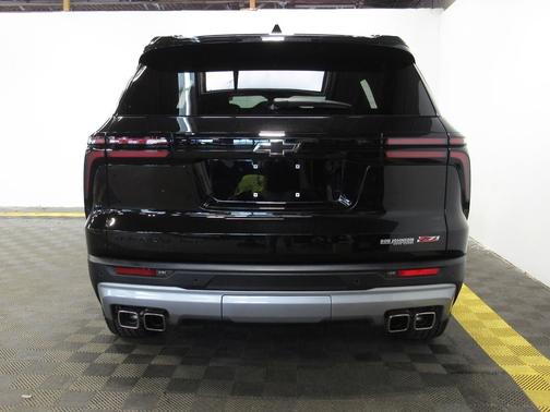 Mosaic Black Metallic 2025 Chevrolet Traverse AWD Z71