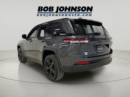 Baltic Gray Metallic Clearcoat 2024 Jeep Grand Cherokee Altitude