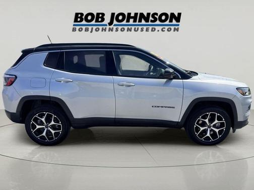 Silver Zynith Metallic Clearcoat 2025 Jeep Compass Limited