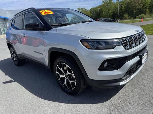 Silver Zynith Metallic Clearcoat 2025 Jeep Compass Limited