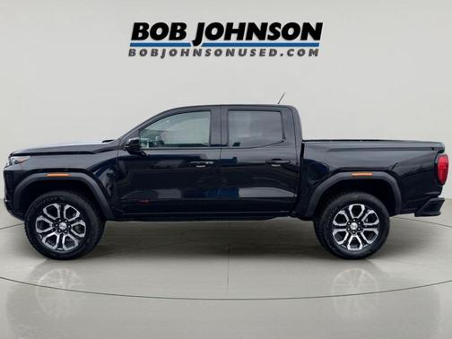 Onyx Black 2024 GMC Canyon AT4