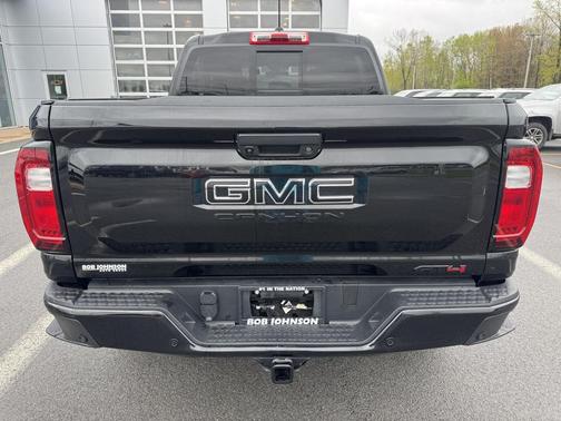 Onyx Black 2024 GMC Canyon AT4