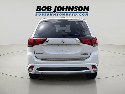 Diamond White Pearl 2018 Mitsubishi Outlander PHEV SEL