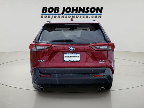 2022 Toyota RAV4 Hybrid XLE