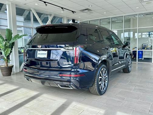 Dark Moon Blue Metallic 2021 Cadillac XT6 Sport AWD