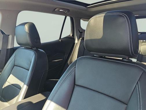 Ebony Twilight Metallic 2022 GMC Terrain SLT