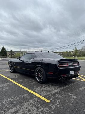 Pitch Black Clearcoat 2022 Dodge Challenger R/T Scat Pack