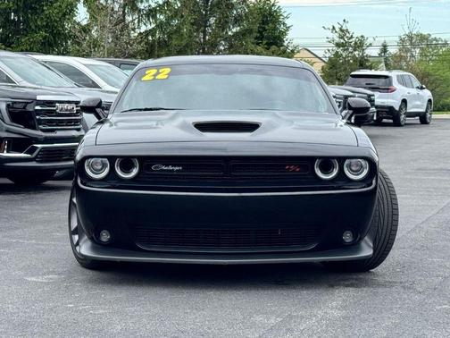 Pitch Black Clearcoat 2022 Dodge Challenger R/T Scat Pack