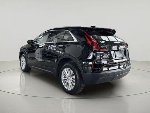Stellar Black Metallic 2024 Cadillac XT4 Luxury