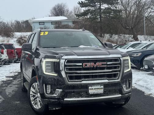 2023 GMC Yukon SLT