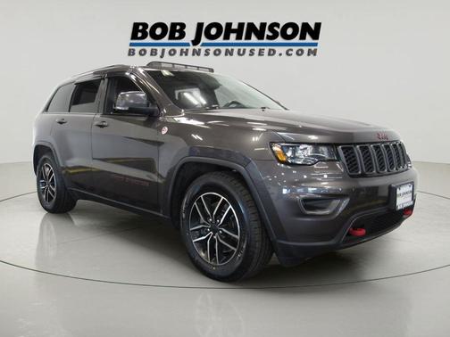 Granite Crystal Metallic Clearcoat 2021 Jeep Grand Cherokee Trailhawk
