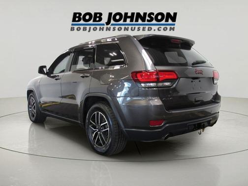 Granite Crystal Metallic Clearcoat 2021 Jeep Grand Cherokee Trailhawk