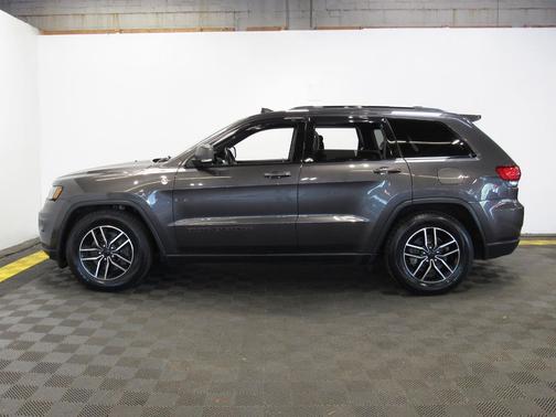 Granite Crystal Metallic Clearcoat 2021 Jeep Grand Cherokee Trailhawk