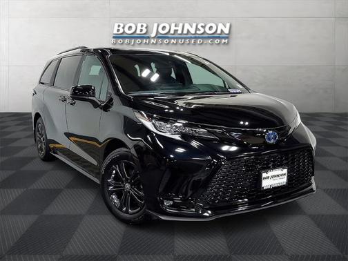 2025 Toyota Sienna XSE 7 Passenger