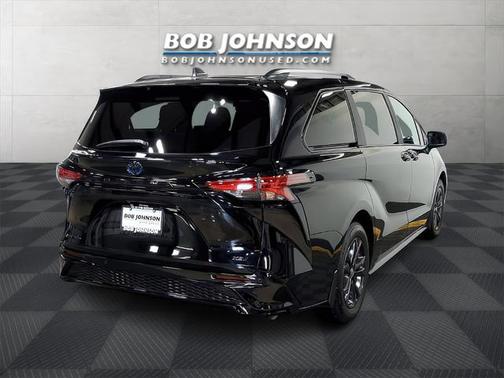 2025 Toyota Sienna XSE 7 Passenger