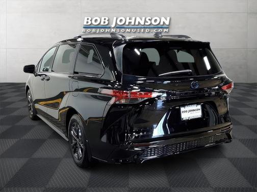 2025 Toyota Sienna XSE 7 Passenger