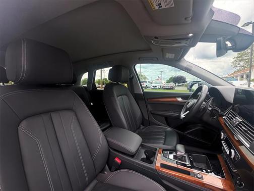 2023 Audi Q5 45 S line Premium Plus