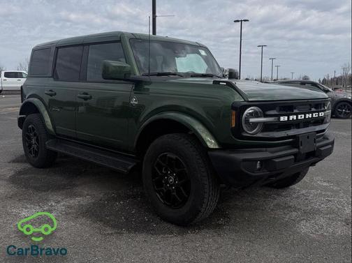 Eruption Green 2025 Ford Bronco Outer Banks