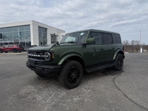 Eruption Green 2025 Ford Bronco Outer Banks