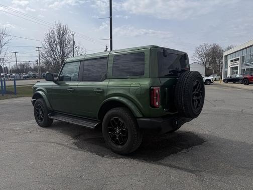 Eruption Green 2025 Ford Bronco Outer Banks