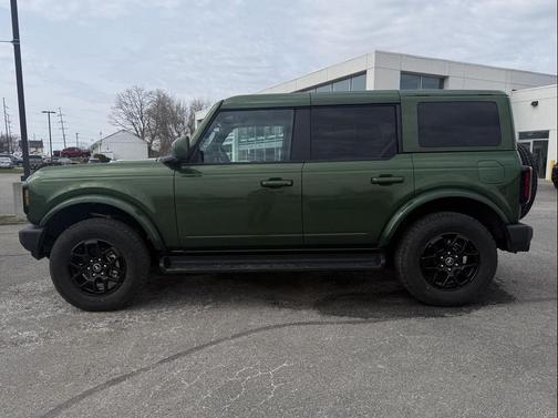 Eruption Green 2025 Ford Bronco Outer Banks