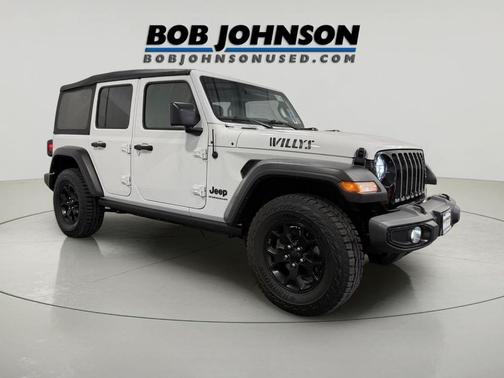 Bright White Clearcoat 2023 Jeep Wrangler Willys