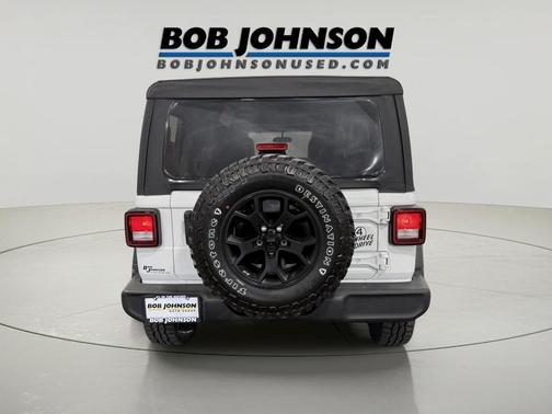 Bright White Clearcoat 2023 Jeep Wrangler Willys