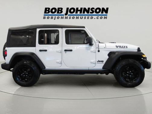 Bright White Clearcoat 2023 Jeep Wrangler Willys