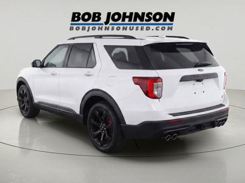 Star White Metallic Tri-Coat 2022 Ford Explorer ST