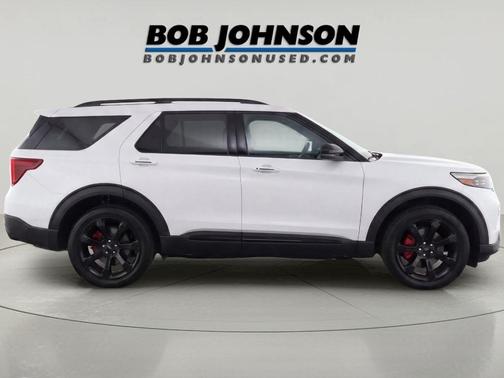 Star White Metallic Tri-Coat 2022 Ford Explorer ST