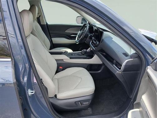 Storm Cloud 2024 Toyota Grand Highlander XLE