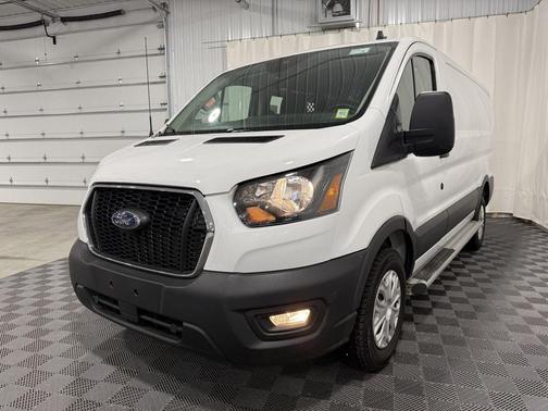 Oxford White 2024 Ford Transit-250 Base